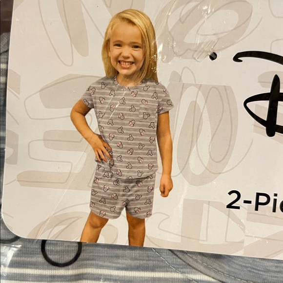 NWT Disney Girls Pajamas 2 Piece PJ Set Top Shorts GRAY - size 6 - Picture 4 of 9